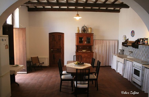 Partinico Apartment | Zefiro - Appartamento Rustico All'interno di Baglio Villa Velez