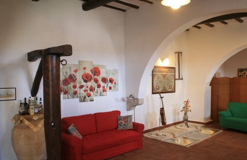 Partinico Apartment | Zefiro - Appartamento Rustico All'interno di Baglio Villa Velez