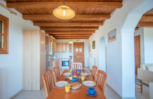 Vasilikos House | Zefyros Maisonette with Sea View