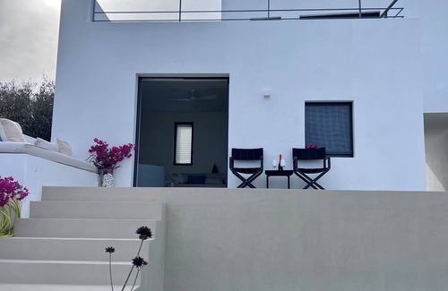 Apollonia Villa | ZELOS Guesthouse Milos
