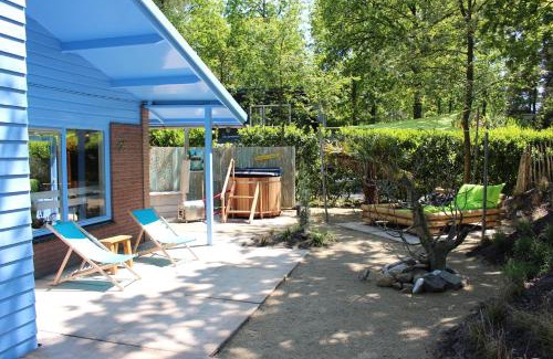 Rheezerveen House | ZEN-bungalow NO 2 met sauna en hottub