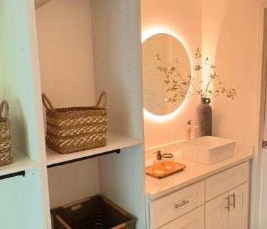 Estero House | Zen Container Tiny Home with Fenced-in Yard, Fire Pit, Centrally located and Pet Friendly