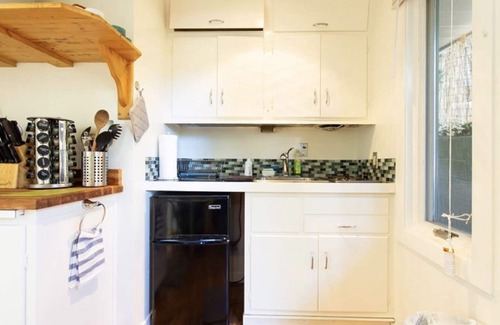 Berkeley Hills House | ❤ Zen Den Studio in the Berkeley Hills! ★BAY VIEWS★ HOT TUB★PARKING★PETS WELCOME
