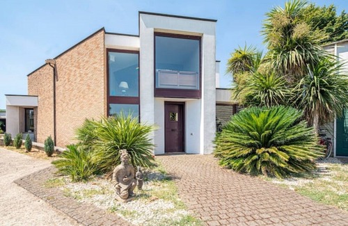 Artena House | Zen house in Artena