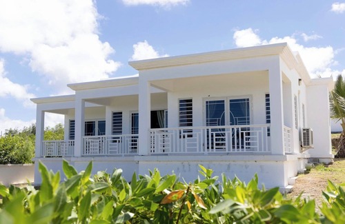 Welches Hill House | Zen is Private, Tranquil, and Perfectly Located near Shoal Bay Beach!