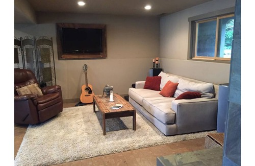 Deming House | ZEN Oasis On the River ~ Gateway to Mt. Baker Ski