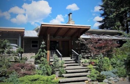 Deming Apartment | ZEN Oasis On the River ~ Gateway to Mt. Baker Ski