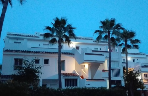 Mijas House | ZEN Penthouse: 3 pools - walk to beach- Sea Views- Tropical garden- Up to 8 pax