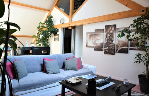 La Chavanne House | Zen room with adjoining mezzanine