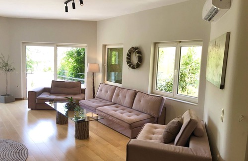 Voula Villa | Zen villa . Enjoy the calm of the nature combine with the city .