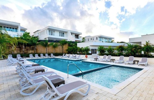 Westmoreland Apartment | ZenBreak Villa Ferraj 2bd