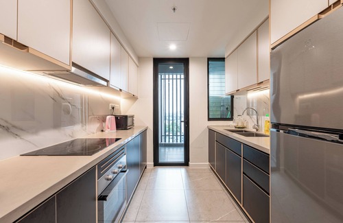 District 1 Apartment | Zenity Dist1@Luxury Resort 3-Bedrooom 4 Beds 2 Bath with Pool,Gym for 7 Guests
