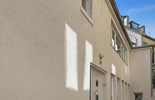 Diemershalde House | Zentr Stuttgart Gruppen-Duplex 13 Schlafplätze, PS5, Spiele & Terrasse