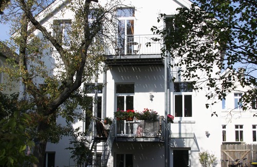 Haarenesch Apartment | Zentrale Altbauwohnung 3 Schlafzimmer mit Balkon