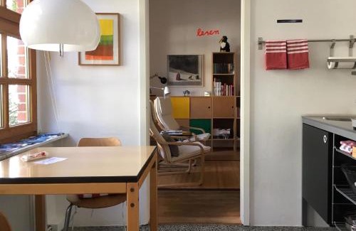 Nord-Mitte Apartment | Zentrale Wohnung Mit Klavier, Kunst Und Design