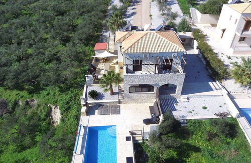 Darmarochori House | ZENtrum Villa - peaceful location and with private pool and all luxuries provided