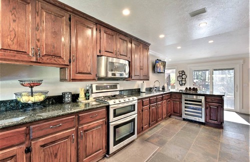 Skyland House | Zephyr Cove Versailles Private Beach & Ski Permitted DSTR1077P NV vacation House