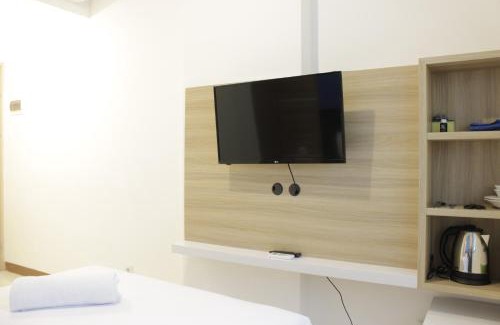 Ciroyom Apartment | Zest Studio Semi Apartment at The Lodge Paskal near BINUS University By Travelio