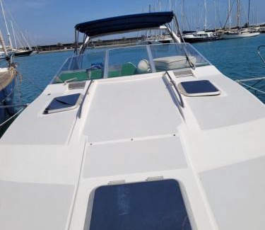 Poblats Maritims Boat Rental | Zeus