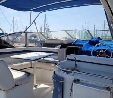 Poblats Maritims Boat Rental | Zeus