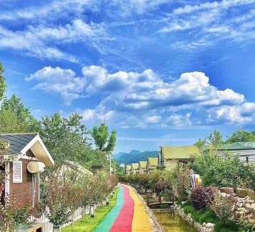 Zhangjiajie Resort | Zhangjiajie Cliff Flower RV Tent Hotel
