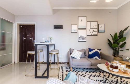Shangjie District Apartment | Zhengzhou Shangjie·Near Wuyun Mountain· Locals Apartment 00144970