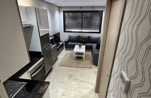 Gauthier Apartment | Ziad Studio ANFA Moderne