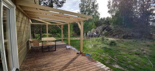 Giby House | Zielony domek nad Marychą w Budwieć