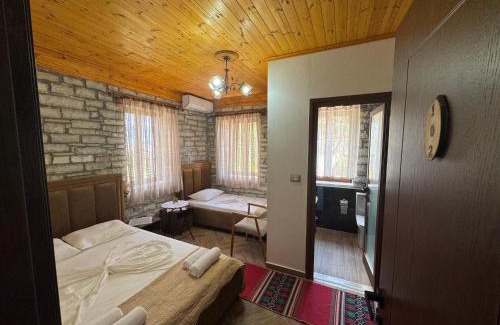 Gjirokaster House | Zilfe Guesthouse