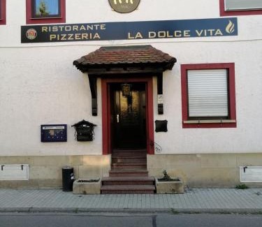 Dettingen unter Teck House | Zimmervermietung Gasthof Lamm, Zugang erfolgt selbstständig über ein Schlüsseltresor