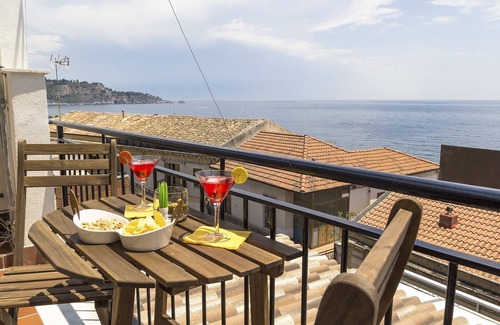 Giardini Naxos Apartment | Zina Suite Apartment Sea view and Taormina
