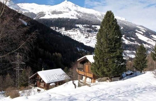 Ayer Ski Chalet | Zinal-Ayer spacious, family friendly chalet for 4
