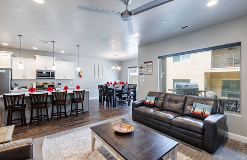 Hurricane House | Zion Village Resort 415 | Private Hot Tub, Ping Pong Table, and Community Pool access