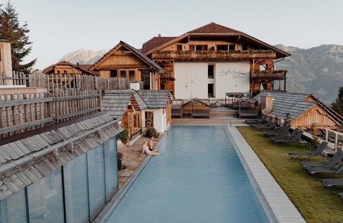 Haus House | "Zirbe Natur" - double room with shower, WC (4 - 6 nights) - Nature and wellness hotel