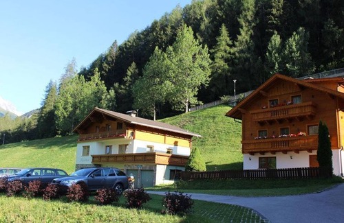 Heiligenblut Ski Chalet | Zirbenchalet Großglockner - Swiss stone pine chalet