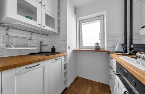 Zoliborz Apartment | Żoliborz Apt - 8th Floor with Balcony - by Rentujemy
