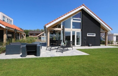 Renesse Villa | Zonnedorp 26 holiday villa near the beach with park animation