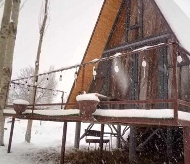 Aghavnadzor House | Zovaber hangsti goti