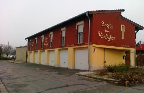 Papa House | Zsófia Panzió Pápa