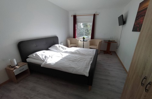 Kolonie Veenhusen Cottage | Zu den Linden - DZ Nr. 4 - Gasthof zu den Linden, 61225