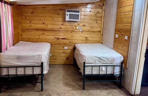Utopia Cabin | Zubers - CA -A Cabin A