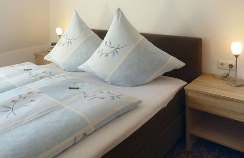 Briedel Cottage | "Zum musikalischen Wirt" - double room with shower/WC