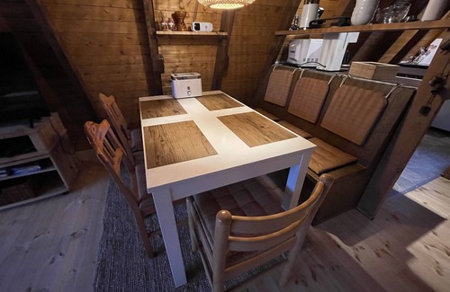 Frenkhausen House | Zur Bergeshöhe - Beautiful wooden house right on the edge of the forest in Frenkhausen