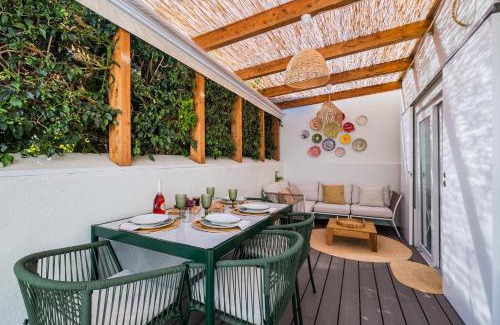 Parede House | Zus House Stylish Pool Stay Near Lisbon & Beach