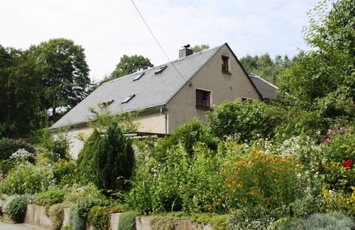 Thum Apartment | Zwei Moderne Ferienwohnungen für Insgesamt 9 Gäste im Wunderschönen Erzgebirge