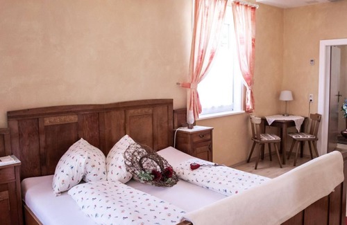Gurk House | Zweibettzimmer, Dusche, WC - Gasthof-hotel "zum Kramer"