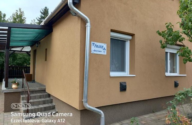 Írisz Apartman