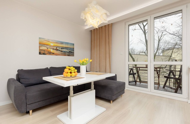 Łodź One Bedroom & Balcony by Renters