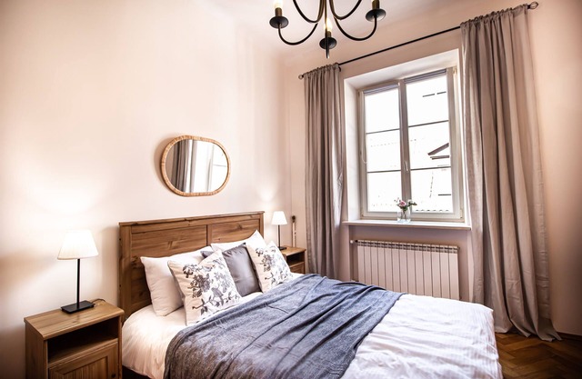 Świętojsańska Old Town Apartment