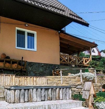 Вулик будиночок з двома окремими номерами